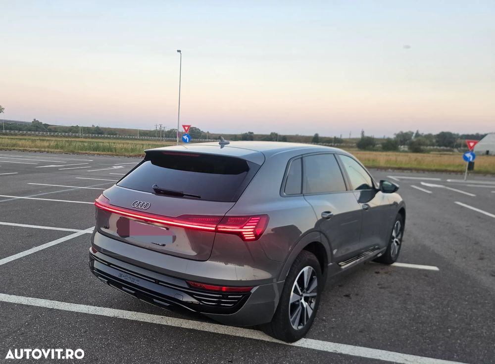 Audi Q8 e-tron 50 quattro S Line - 3