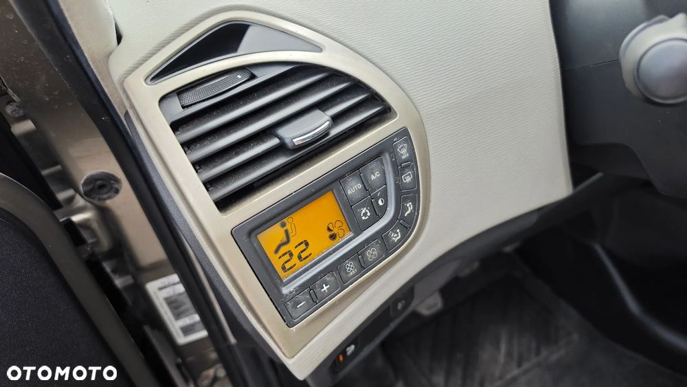 Citroën C4 Picasso 1.8i SX Pack - 22
