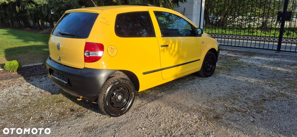 Volkswagen Fox - 2