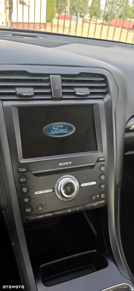 Ford Fusion 2.0 EcoBoost Titanium - 18