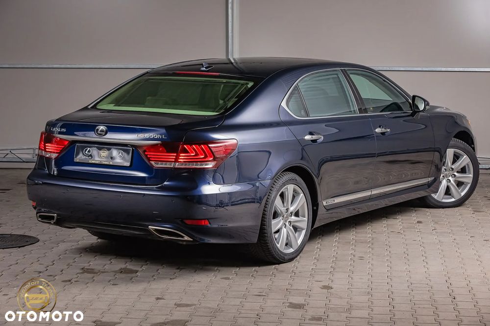 Lexus LS - 4