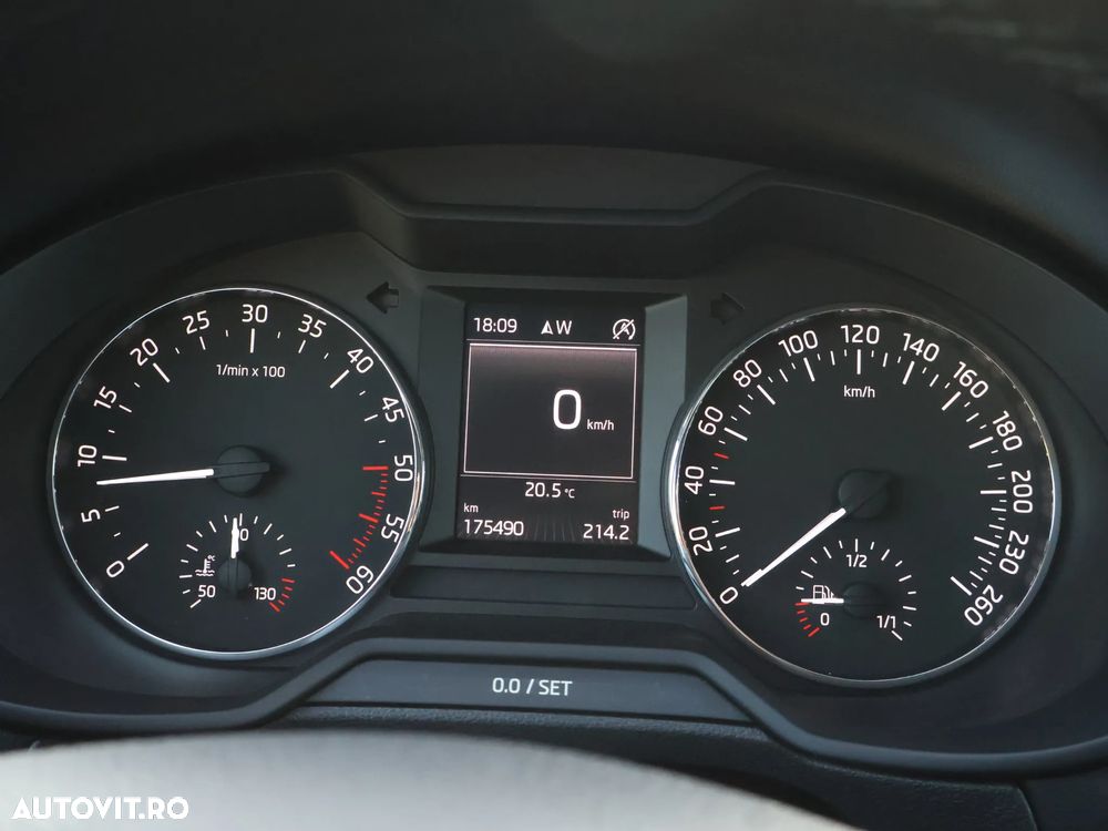 Skoda Octavia 1.6 TDI DPF DSG Elegance - 17