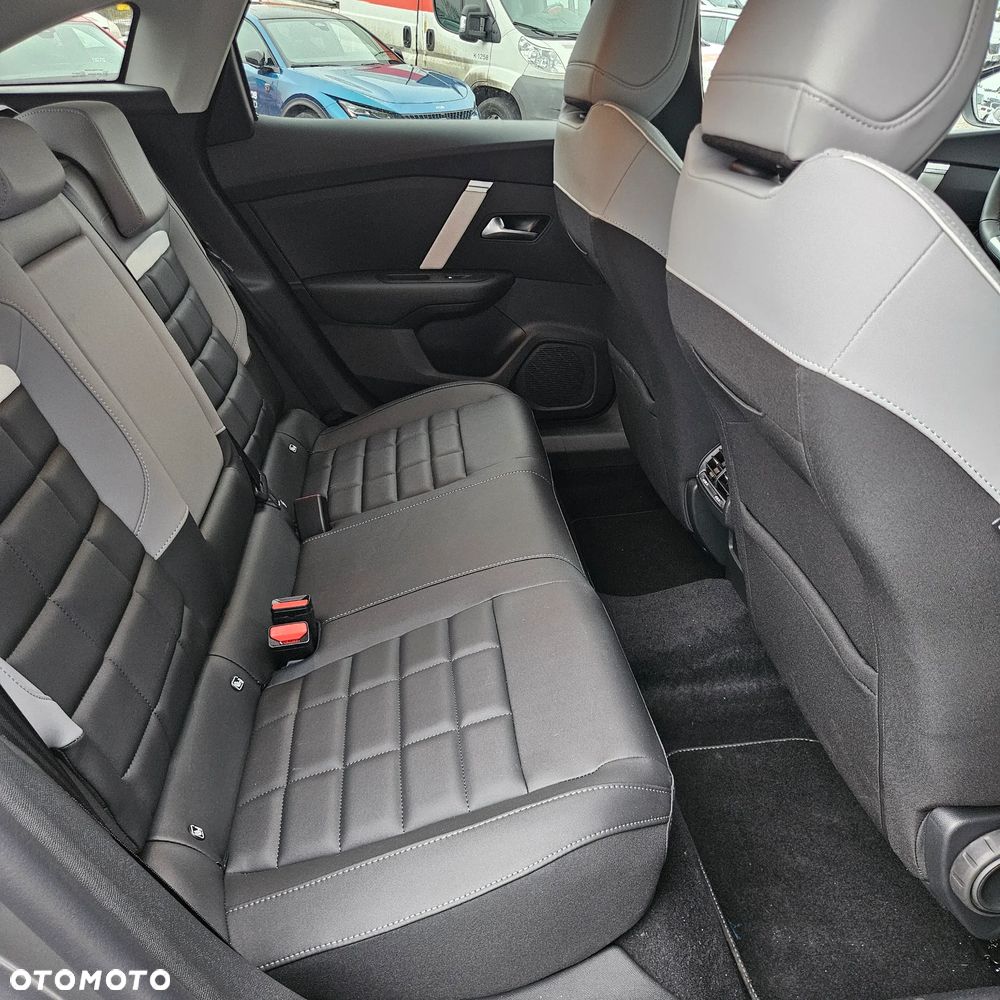 Citroën C4 1.2 PureTech Max S&S EAT8 - 11