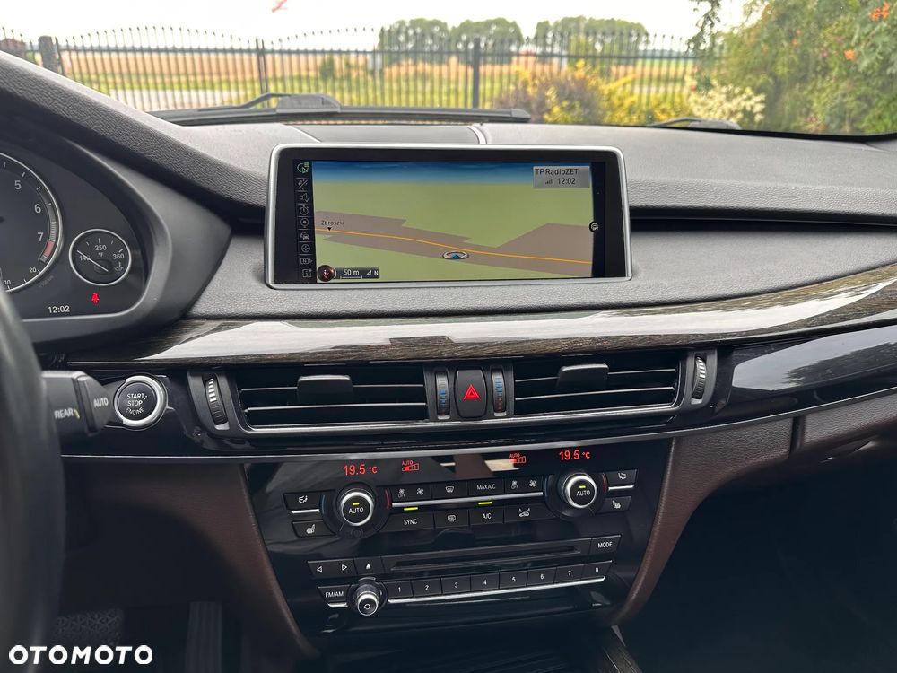 BMW X5 3.5i xDrive - 26