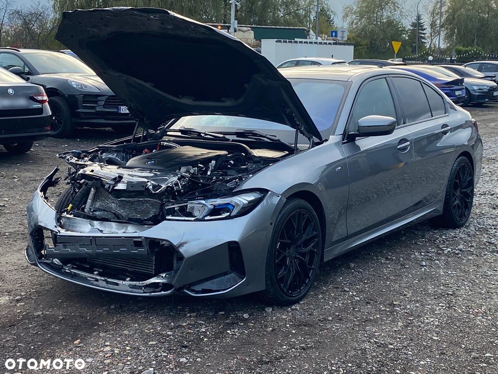 BMW Seria 3 330d xDrive mHEV M Sport - 3