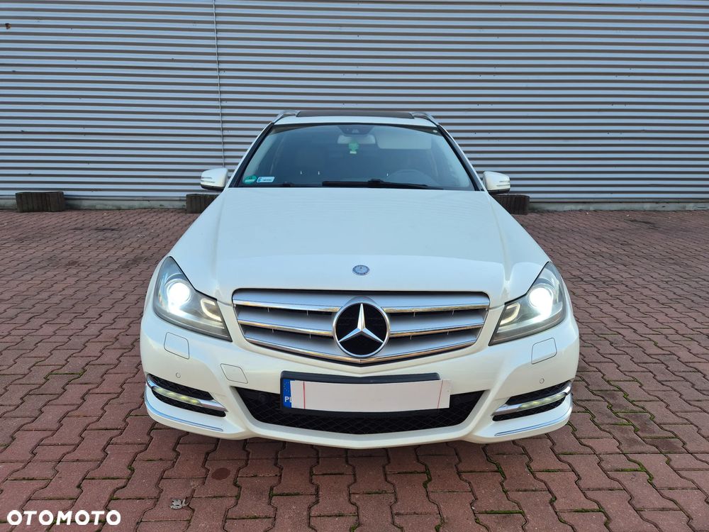 Mercedes-Benz Klasa C 350 CDI DPF (BlueEFFICIENCY) 7G-TRONIC Avantgarde - 3