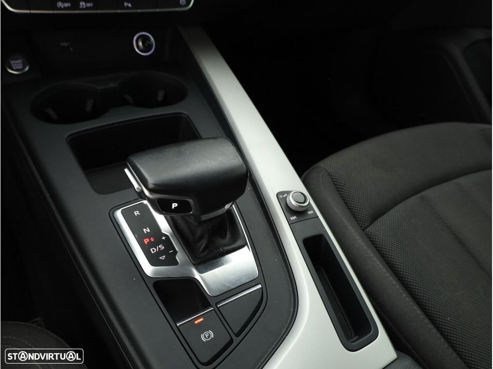 Audi A4 Avant 35 TDI Advanced S tronic - 19