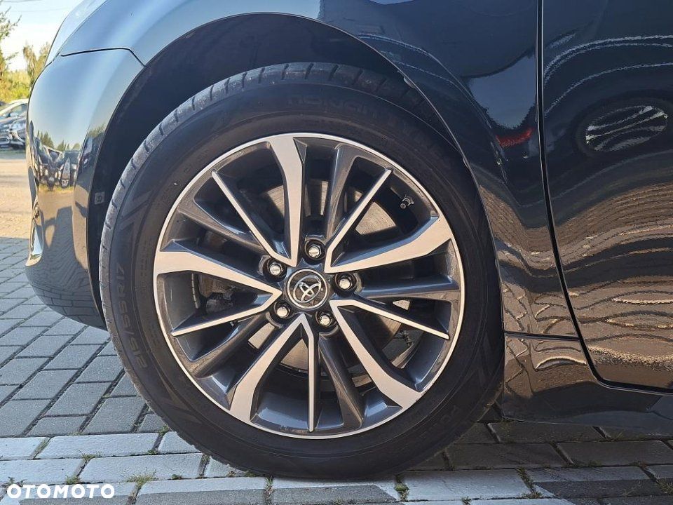 Toyota Avensis - 9