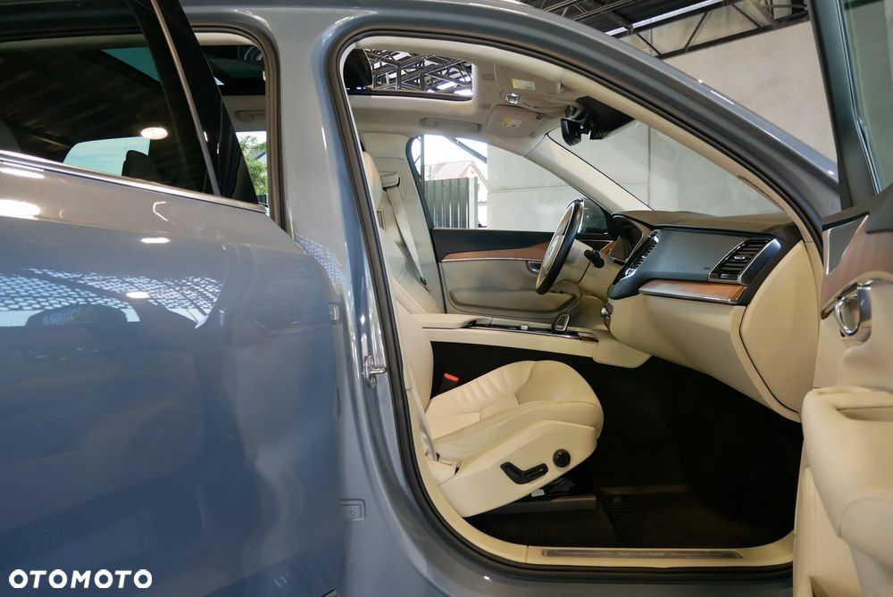 Volvo XC 90 T8 AWD Plug-In Hybrid Inscription 6os - 9