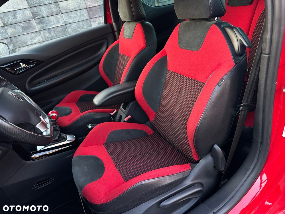 Citroën DS3 HDi 110 FAP SportChic - 9