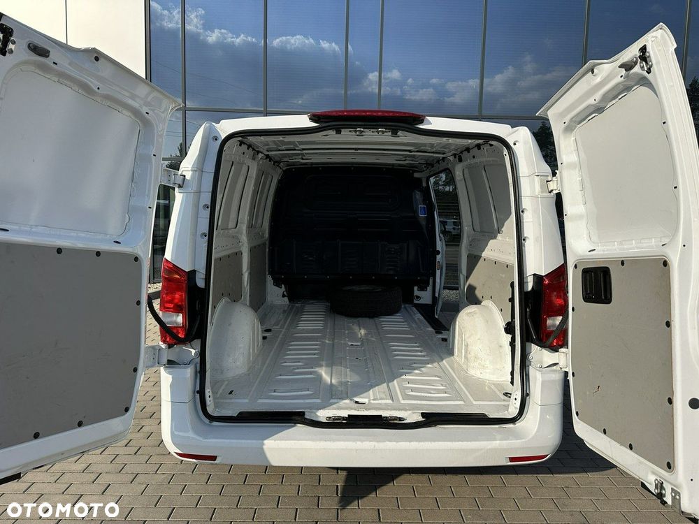 Mercedes-Benz Vito - 25