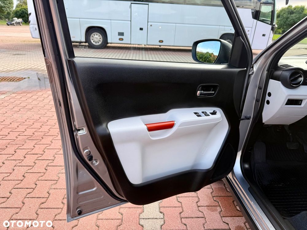 Suzuki Ignis 1.2 Premium AGS - 32