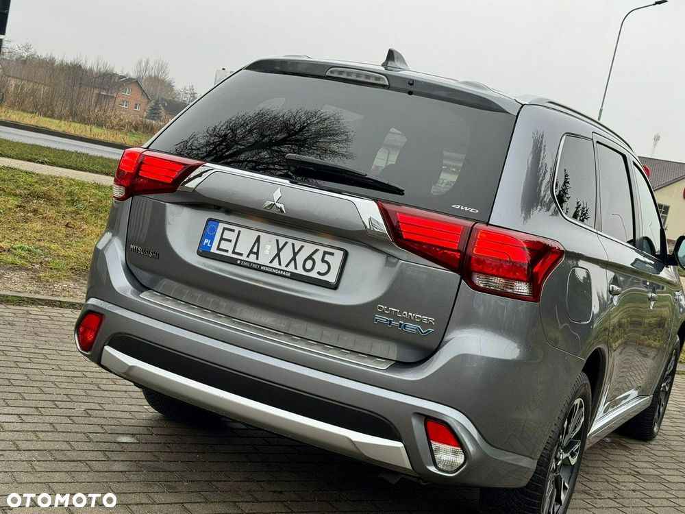 Mitsubishi Outlander - 8