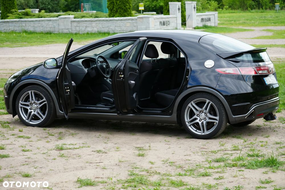 Honda Civic 1.8i-VTEC 50 Jahre Edition - 7