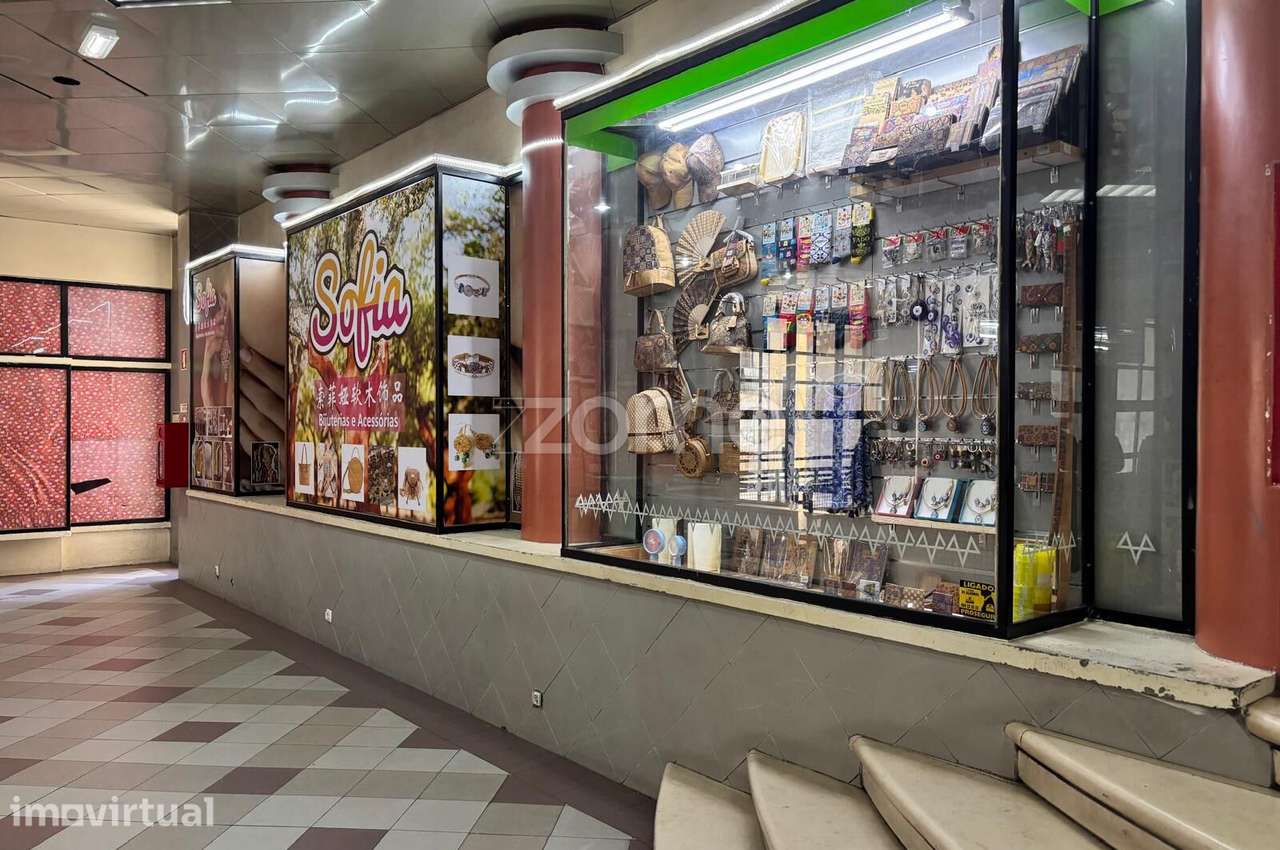 Loja no centro comercial da Mouraria - Grande imagem: 4/17