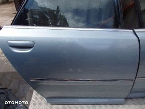 DRZWI PRAWE PRZEDNIE PRAWY PRZÓD AUDI A8 D3 LY7R - 7