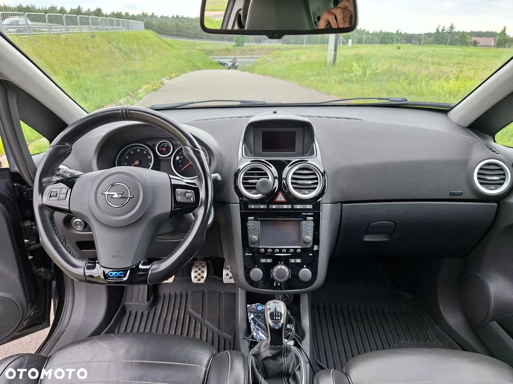 Opel Corsa 1.6 T OPC - 17