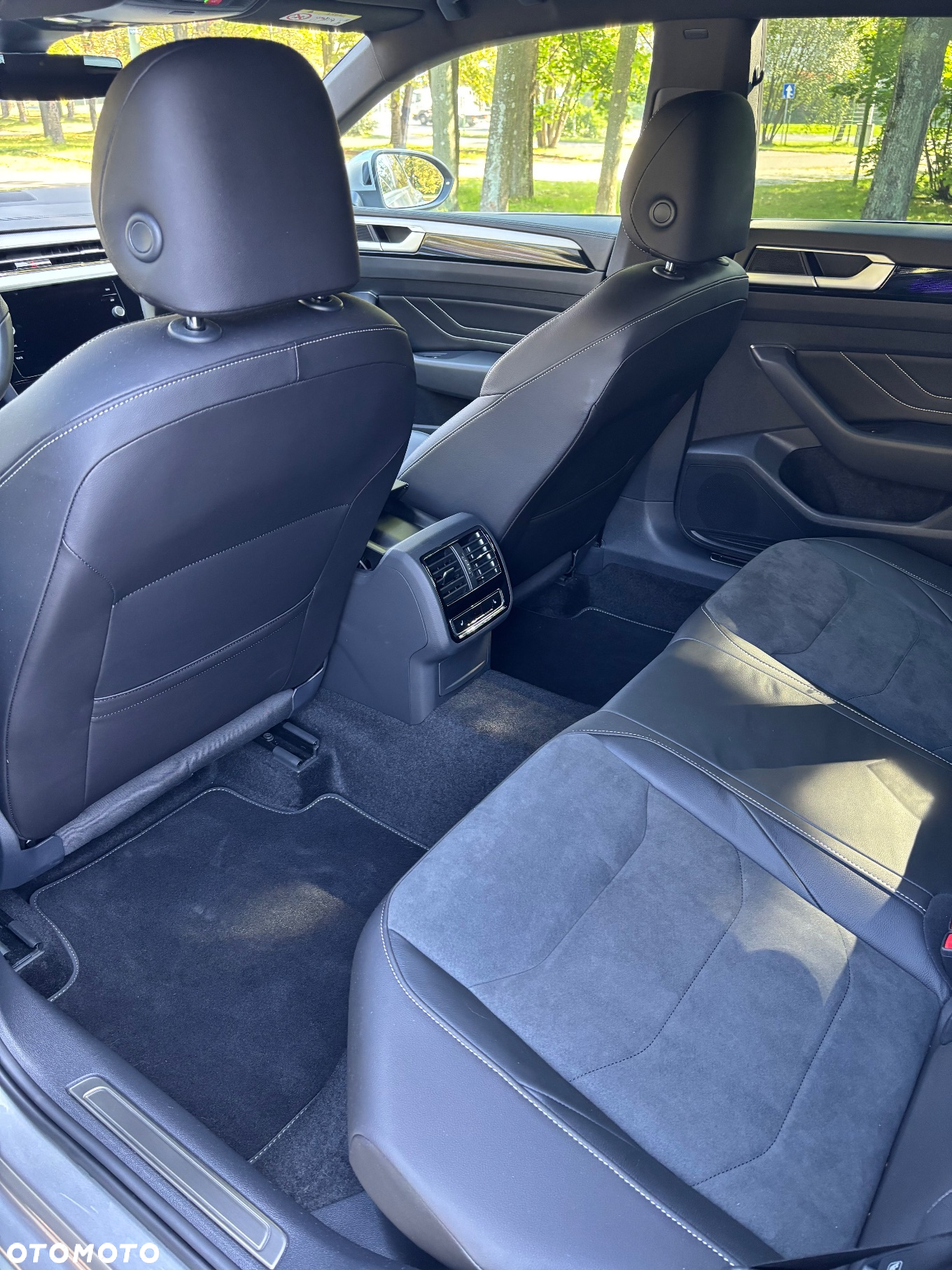 Volkswagen Arteon 2.0 TSI R-Line DSG - 11