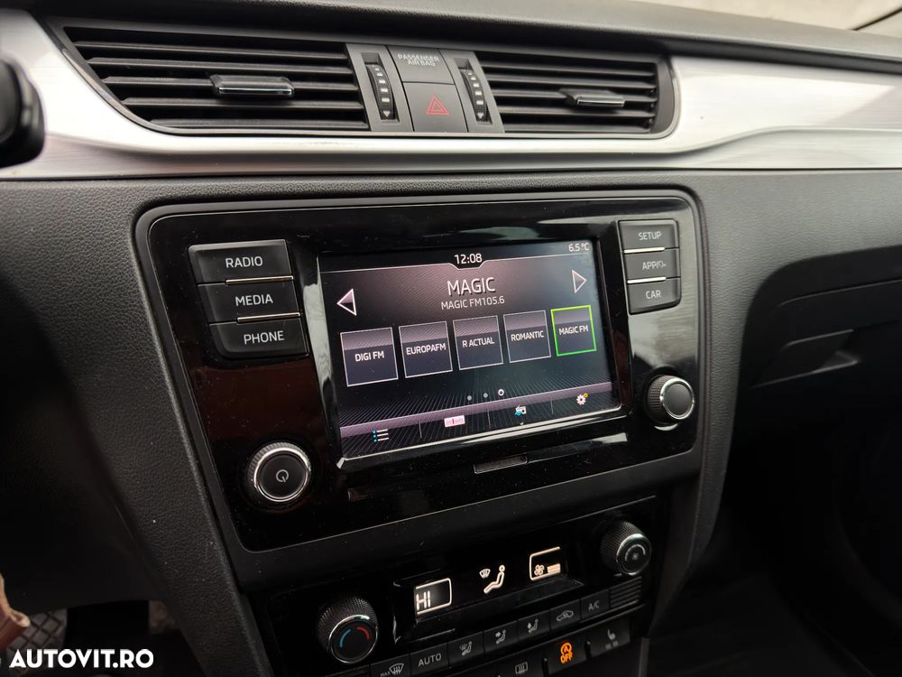 Skoda RAPID 1.0 TSI DSG Style - 14