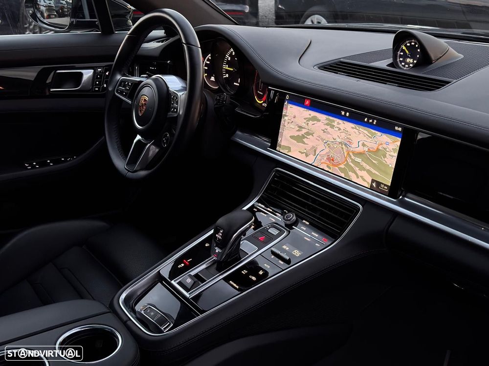 Porsche Panamera Sport Turismo 4 E-Hybrid - 18