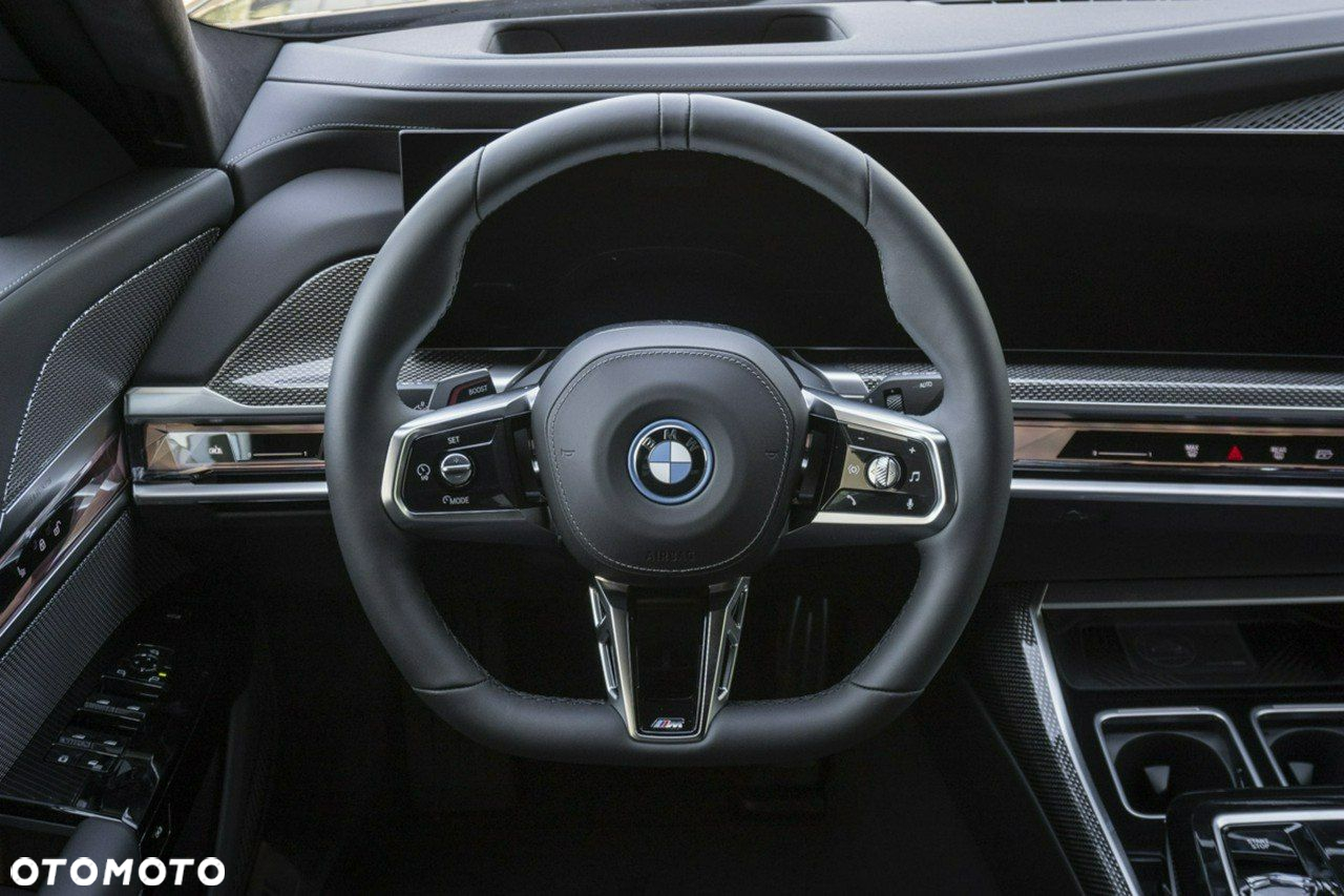 BMW i7 - 11