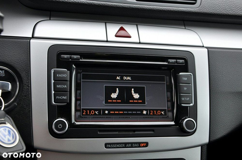 Volkswagen Passat CC - 33