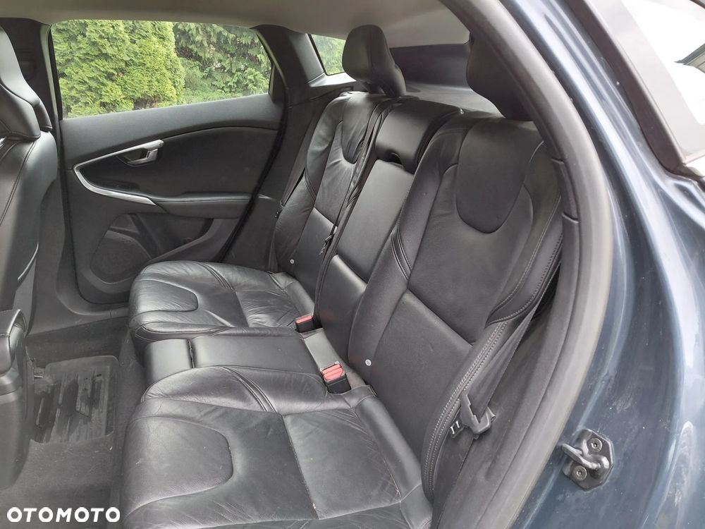 Volvo V40 D2 - 7