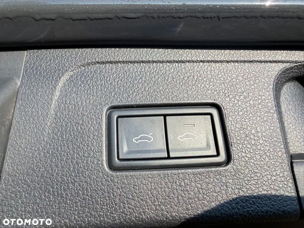 Volkswagen Passat 2.0 TDI Business DSG - 9