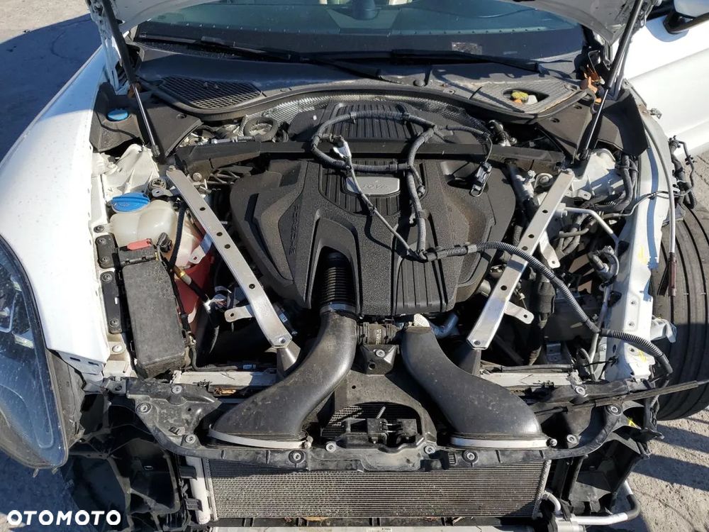 Porsche Panamera 4 - 12