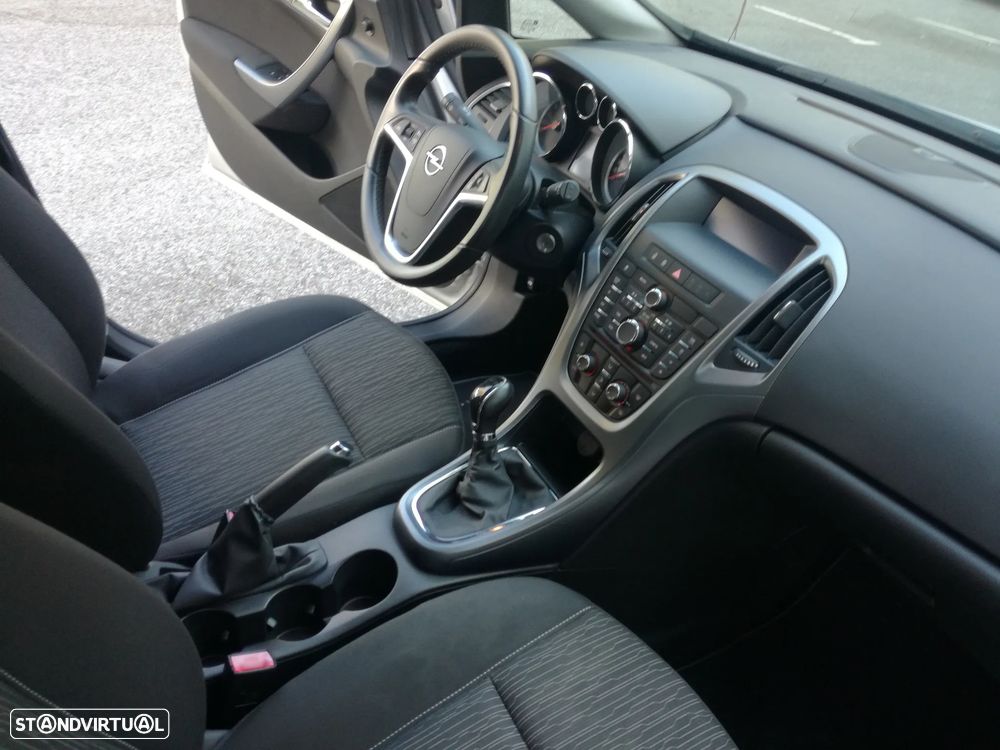 Opel Astra 1.3 CDTI Cosmo - 14