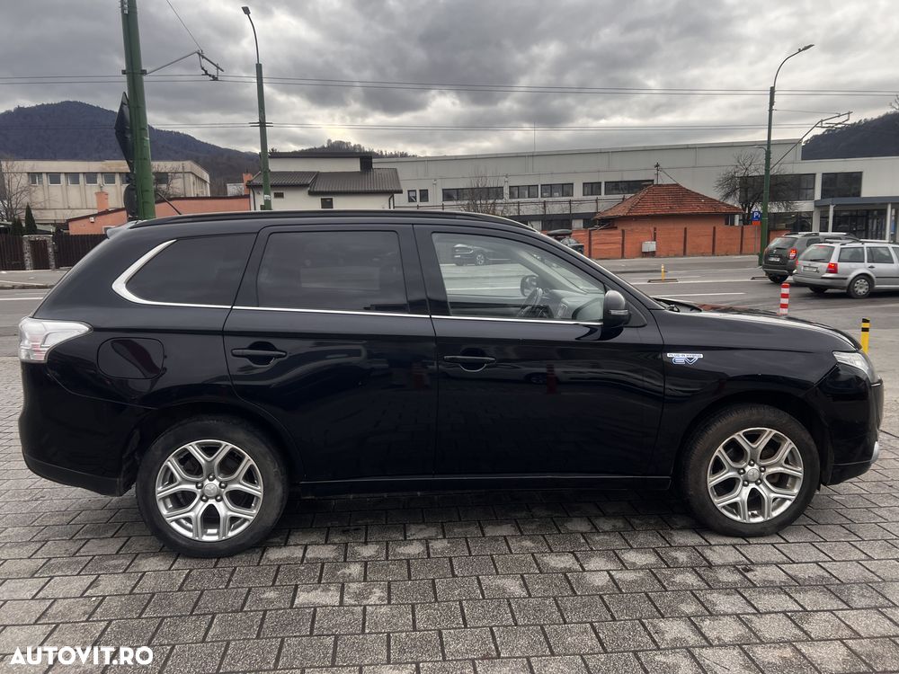 Mitsubishi Outlander 2.0 4WD - 4