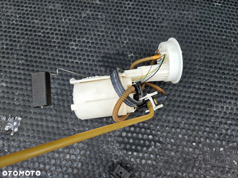 Pompa Pompka Paliwa Plywak Zbiornik AUDI A4 B6 2.0 ALT 1.8 T 1.6 ALZ - 12