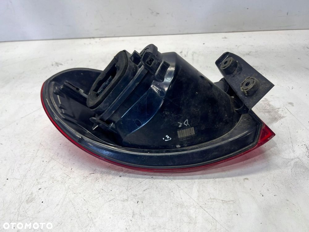 LAMPA PRAWY TYŁ Z BŁOTNIKA VW TIGUAN 5N0945096F - 5