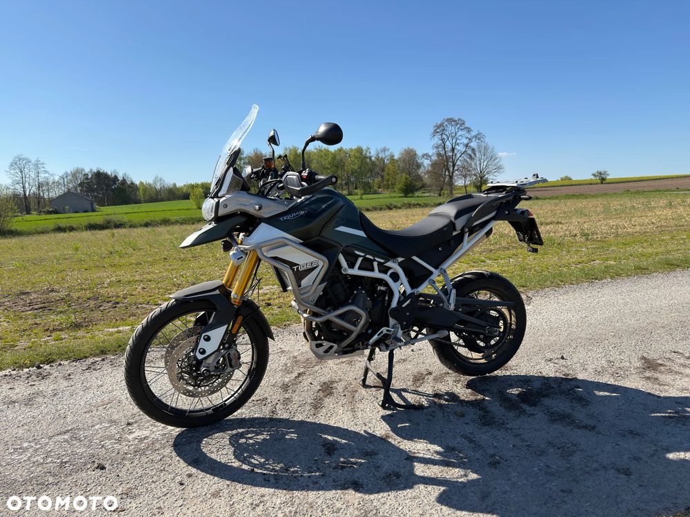 Triumph Tiger - 1