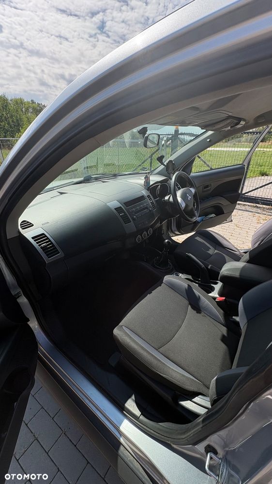 Mitsubishi Outlander 2.0 DI-D 4WD Invite - 7