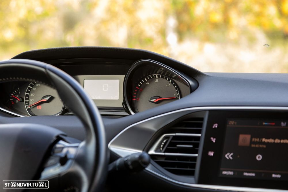 Peugeot 308 1.5 BlueHDi Business Line - 60