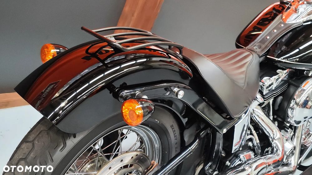 Harley-Davidson Softail Custom - 11