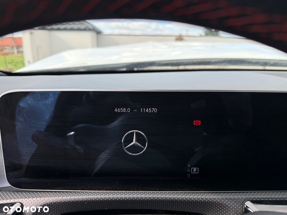 Mercedes-Benz CLA 220 7G-DCT AMG Line - 28