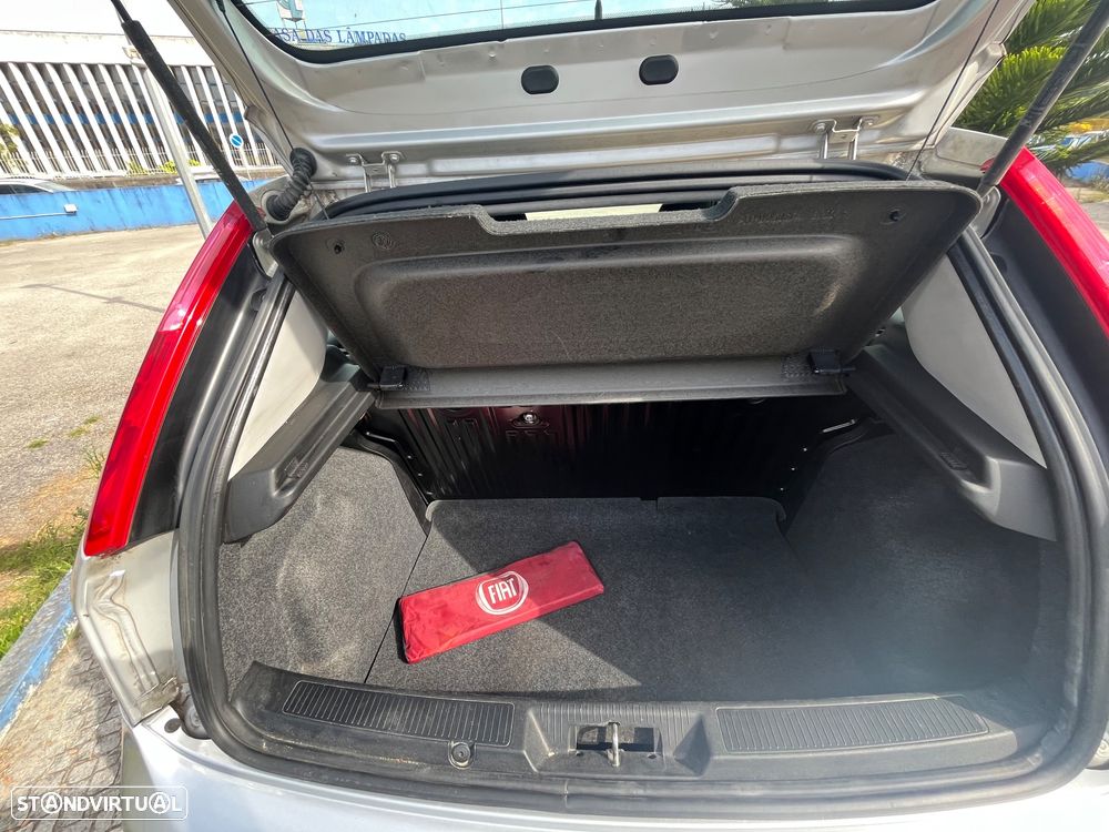 Fiat Punto 1.2 Lounge S&S - 27