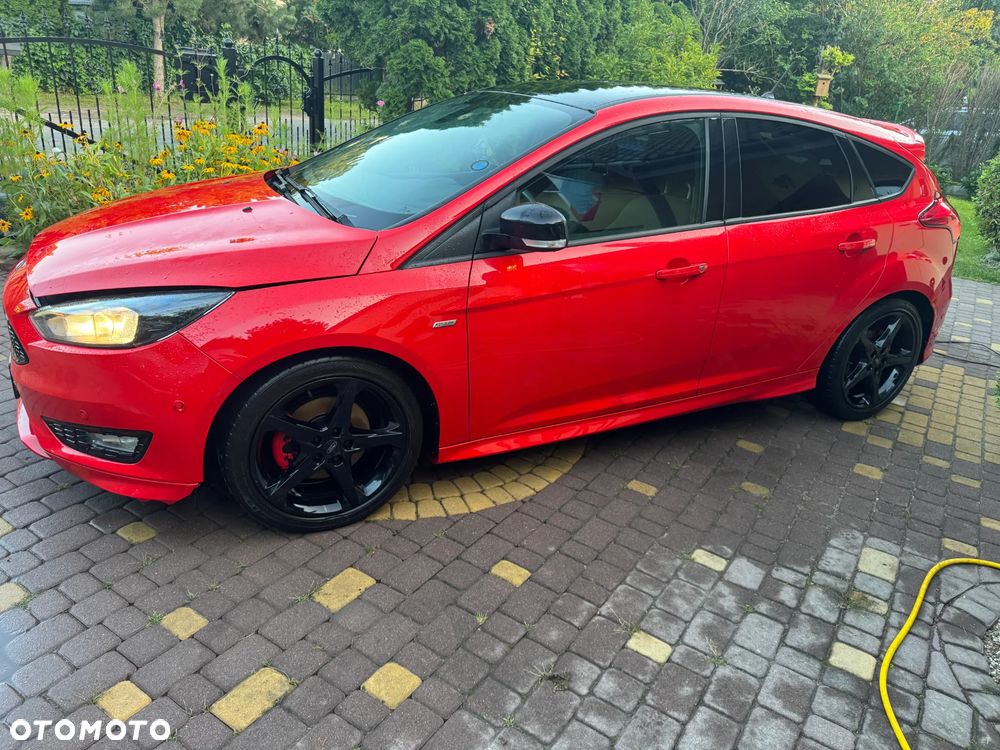 Ford Focus 1.5 EcoBoost ST-Line Red ASS - 1
