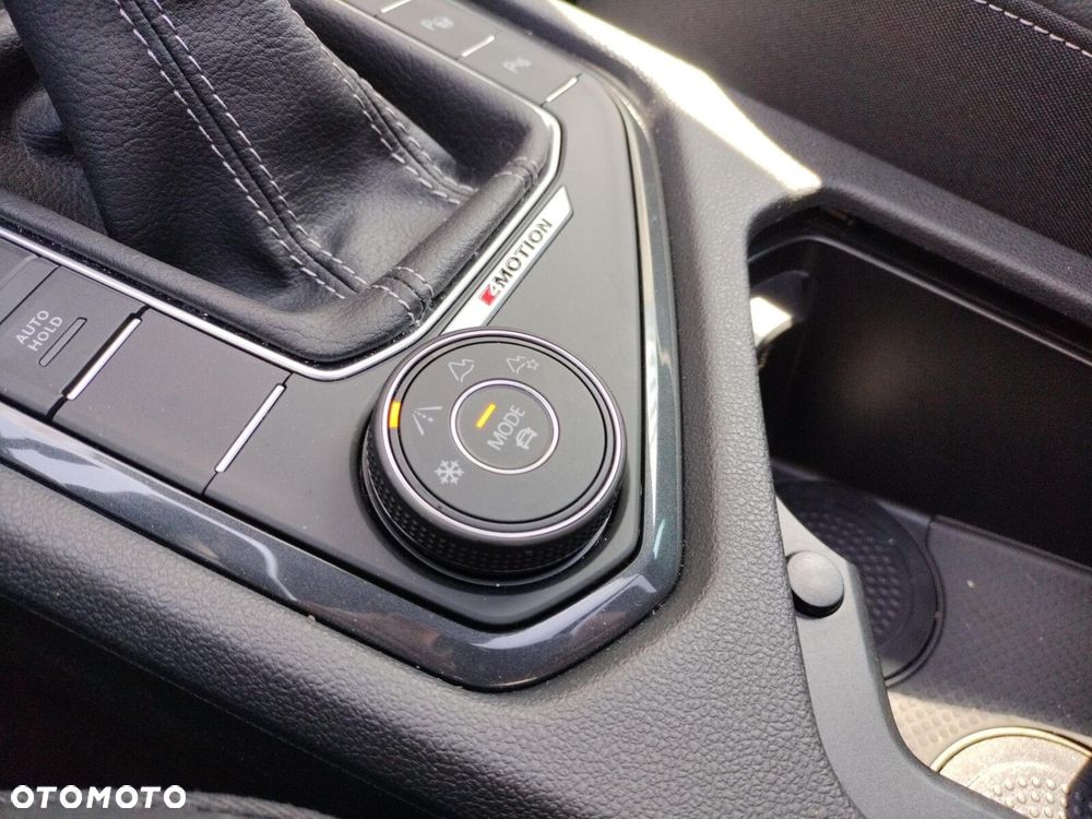 Volkswagen Tiguan 2.0 TDI SCR 4Mot R-Line DSG - 30