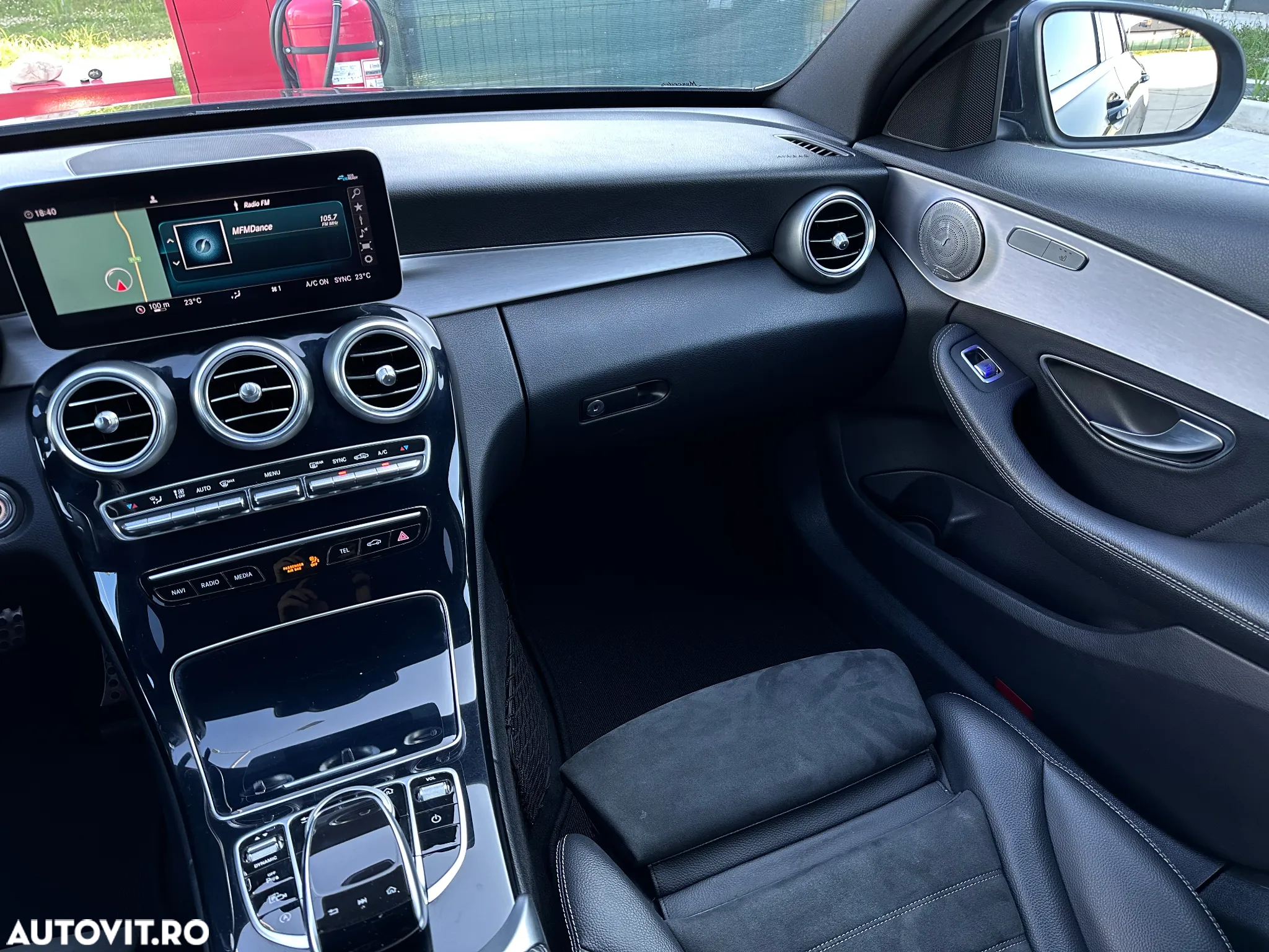 Mercedes-Benz C 300 d T 4Matic 9G-TRONIC AMG Line - 17