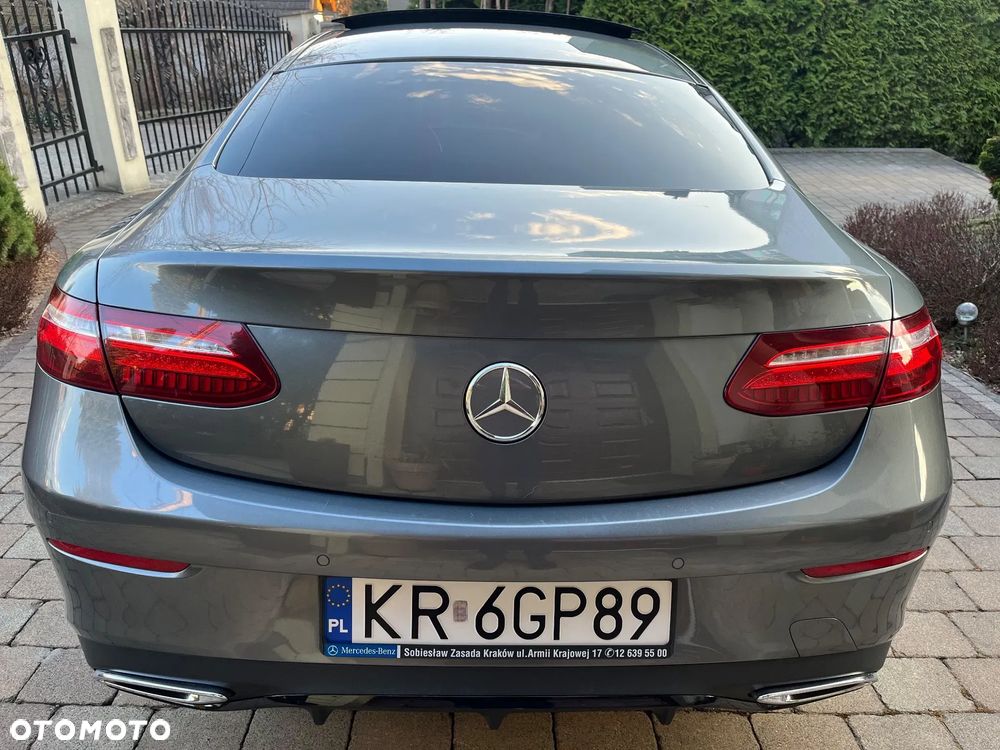 Mercedes-Benz Klasa E 220 d 4-Matic 9G-TRONIC - 12