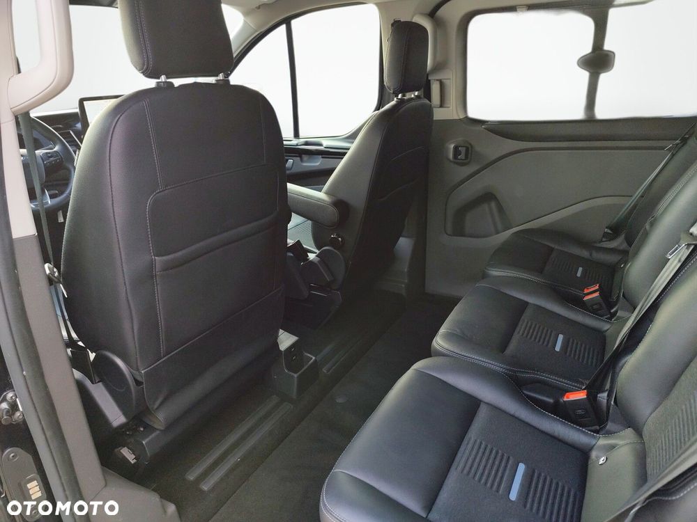 Ford Tourneo Custom - 14