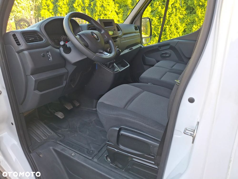 Renault Master 2.3 D 136 KM Salon PL - 19