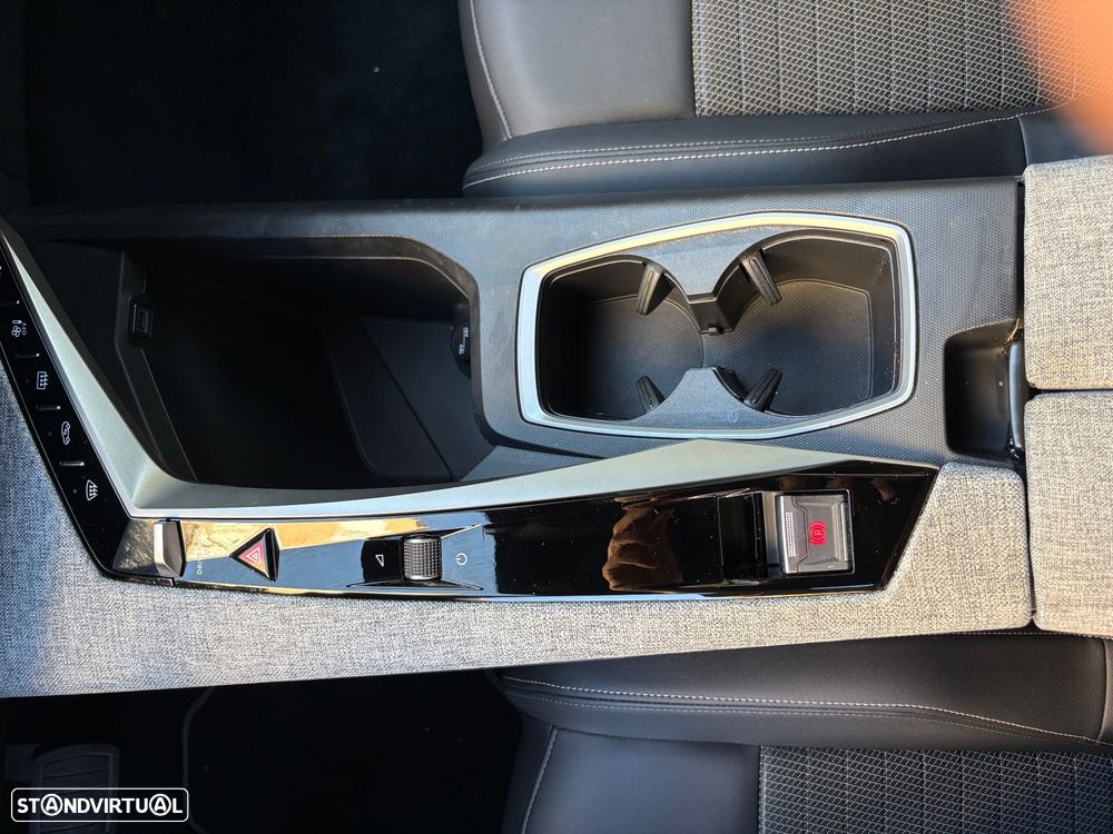 Peugeot 5008 1.2 Hybrid Allure e-DCS6 - 18