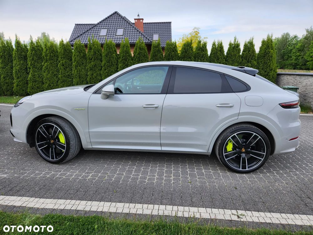 Porsche Cayenne Coupe Turbo S E-Hybrid - 1