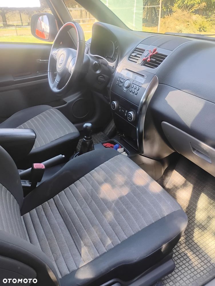 Suzuki SX4 - 8