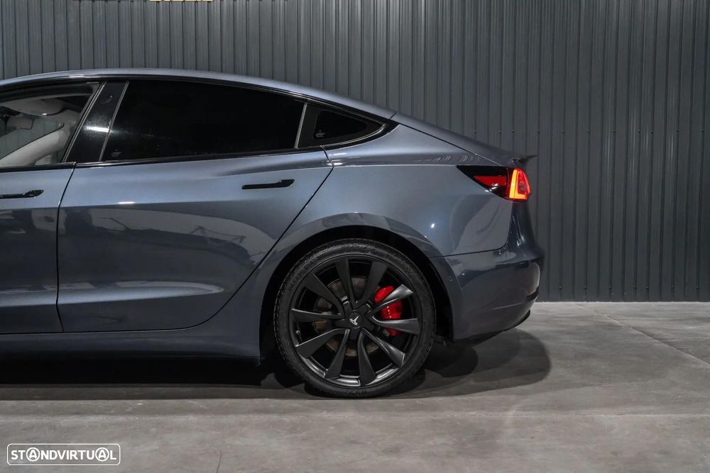 Tesla Model 3 Performance Dual Motor AWD - 29