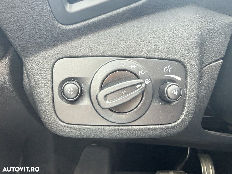 Ford Kuga 2.0 TDCi 4WD Powershift ST-Line - 23